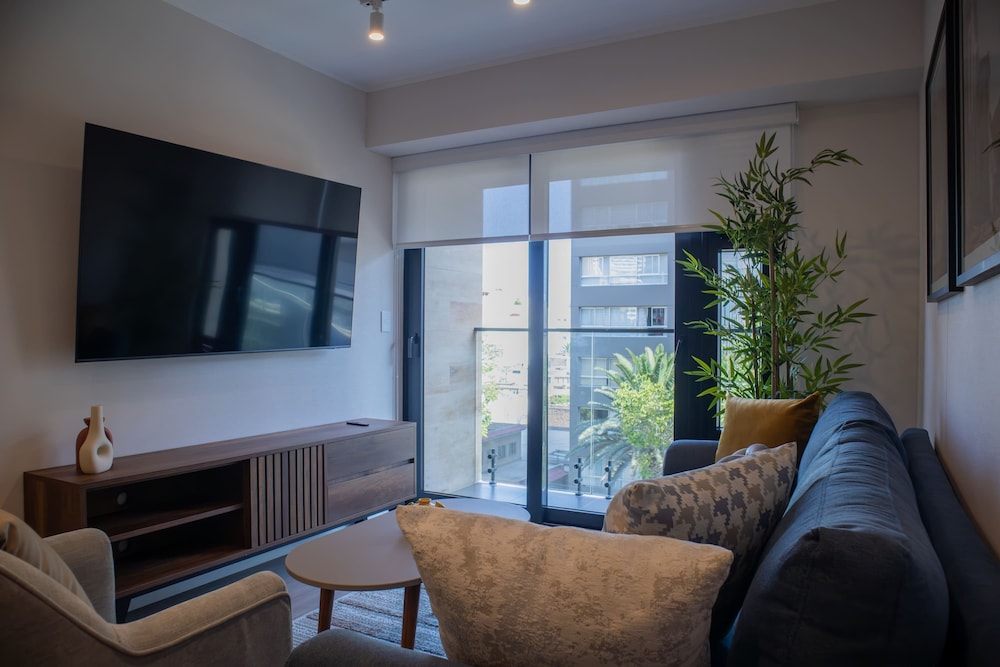w Striking 2BR w Terrace in Miraflores