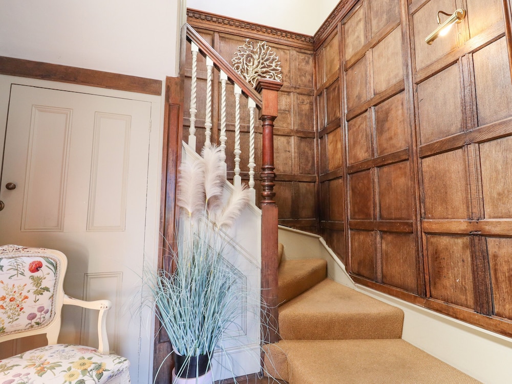 Solton Manor
