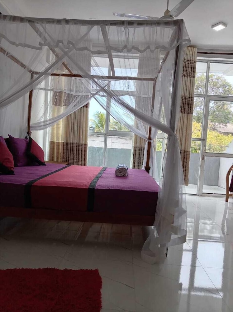 Unaway Holiday Home