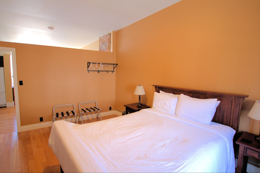 In Season Guest Suite