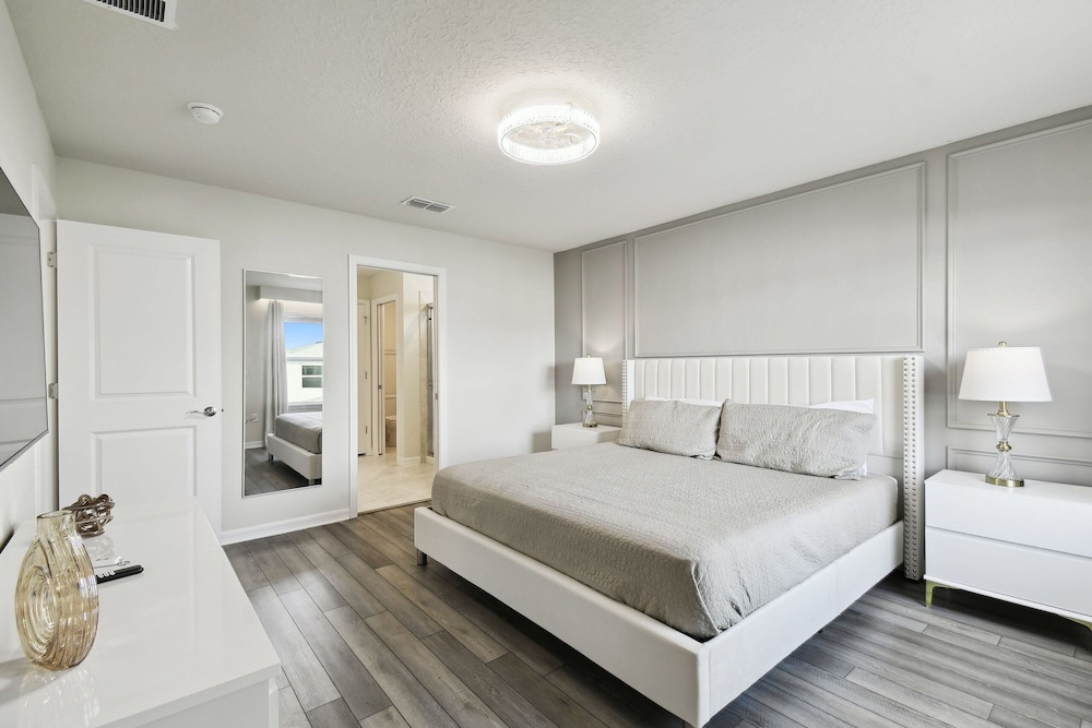5 BD En-suites, Game Room, Pool, Sleeps 14, Disney
