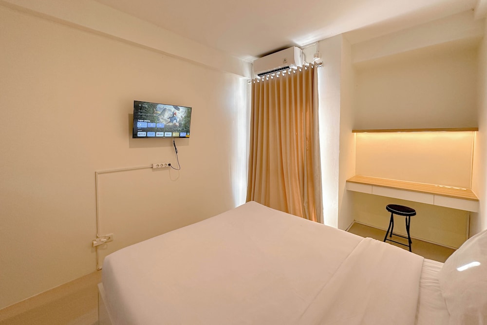 Pleasant And Good Location Studio At Bale Hinggil Apartment