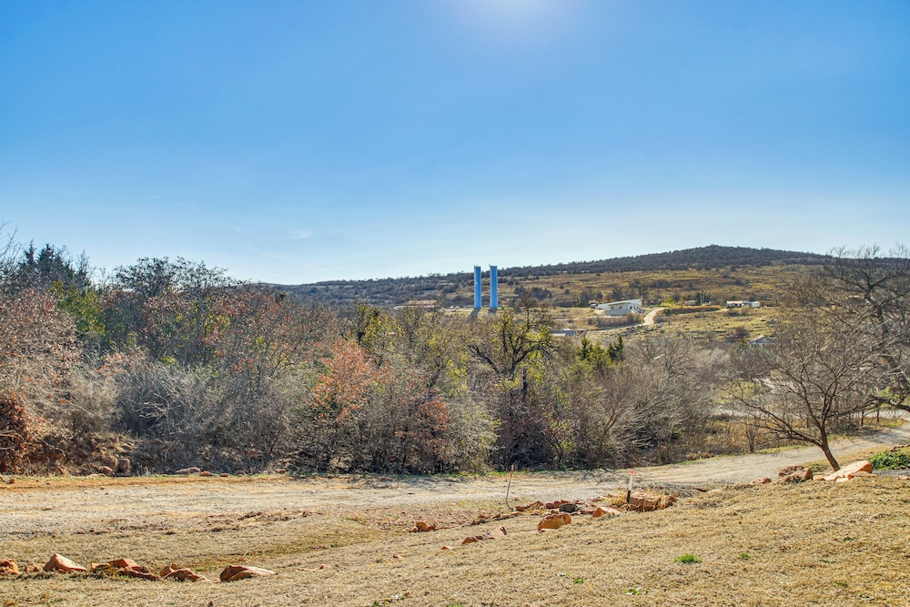 Walk to Lake: Home w/ Game Room in Medicine Park!