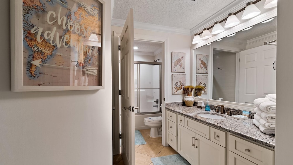 The Enclave #1006 by Southern Vacation Rentals