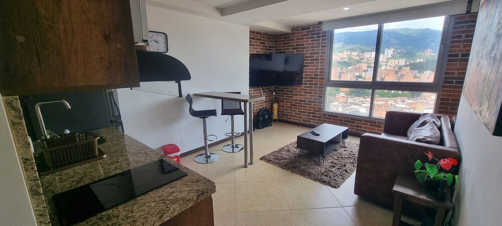 Penthouse Rooftop Gem in the Laureles