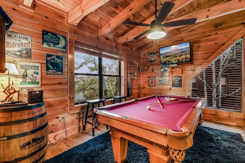 The Smoky Pines 2 Bedroom Cabin