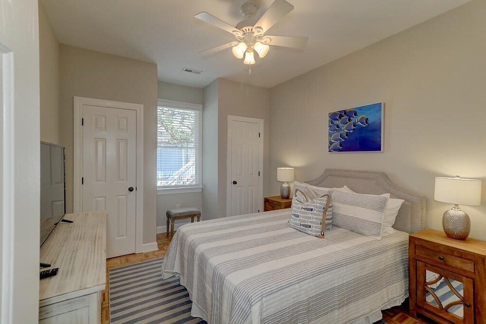 8 44th Avenue view 5