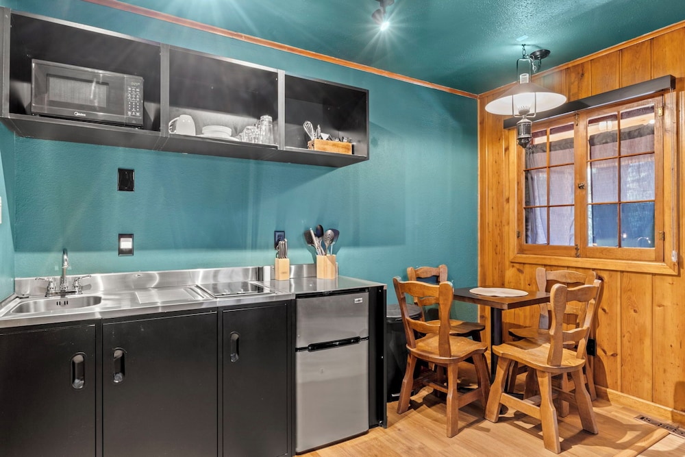 Timber Lodge Cabins 26