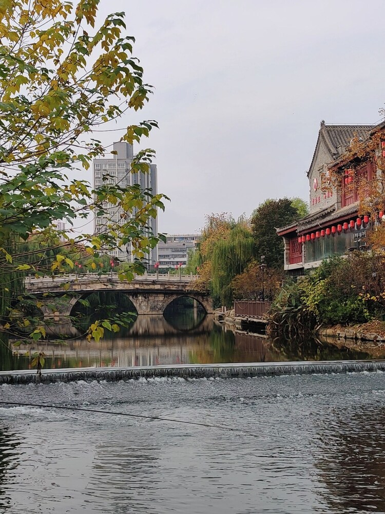 Qichi Waterfront B&B Hotel