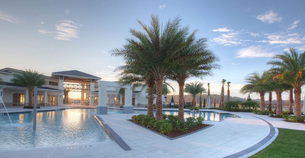 Upstay Epic 15br Mansion for Big Groups Near Parks