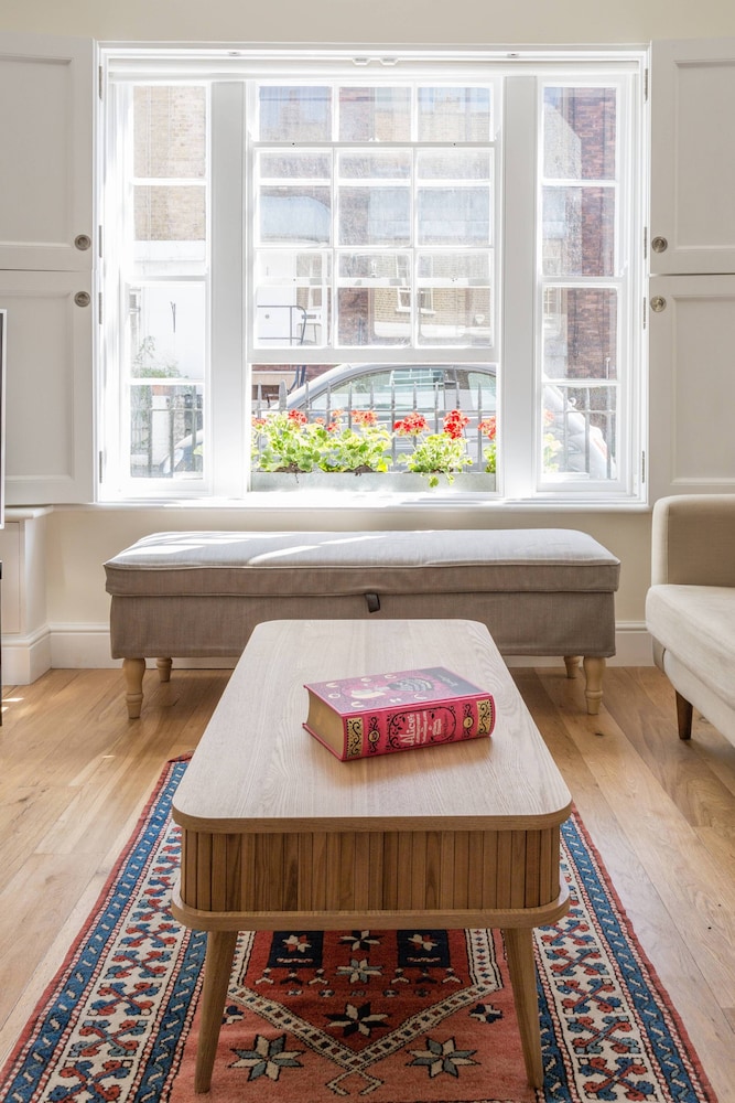 Linhope Street by Onefinestay