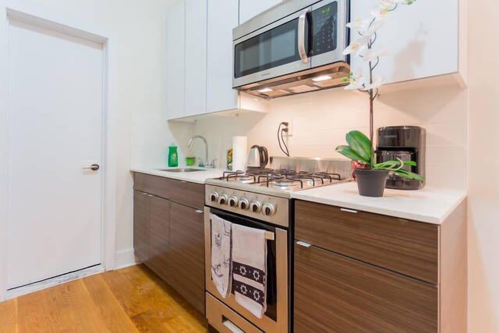 Beautiful 1 Bedroom Apartment