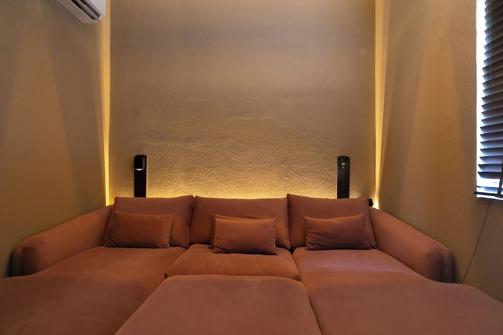 Portal Chalets With Private Pool-AlRawda