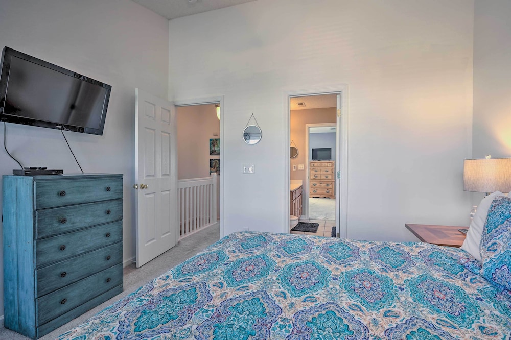 Charleston Townhome ~ 13 Mi to Sand & Surf! view 3