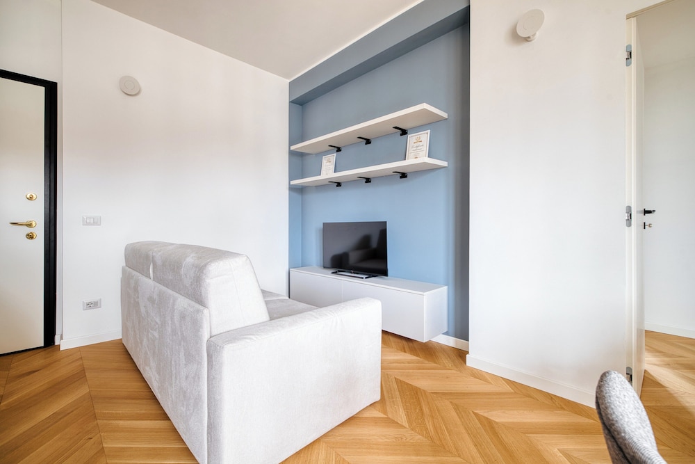 Modern Flats with Balconies in Loreto