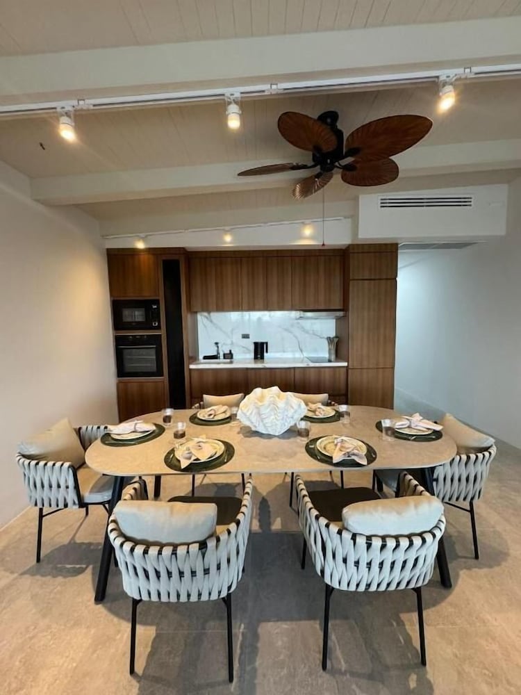 Beachside Residence