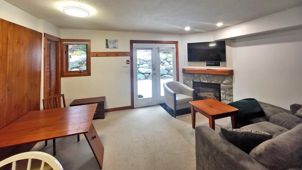 Sun Peaks Vacations - Timberline Village 12 Home - Property Image 5