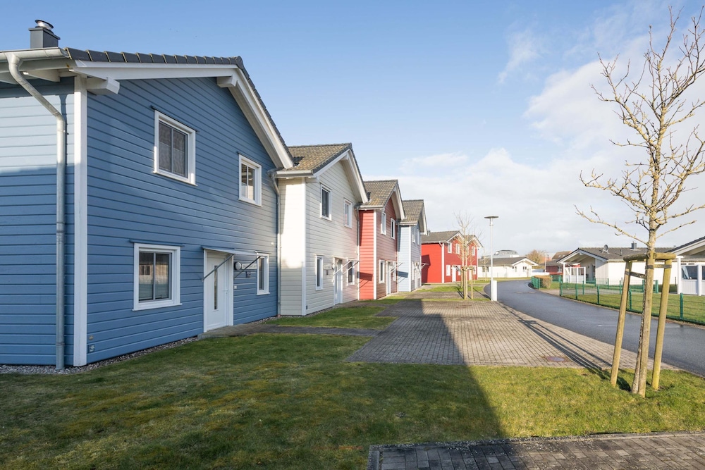 Exklusiv Eingerichtetes Ferienhaus in Strandnahe