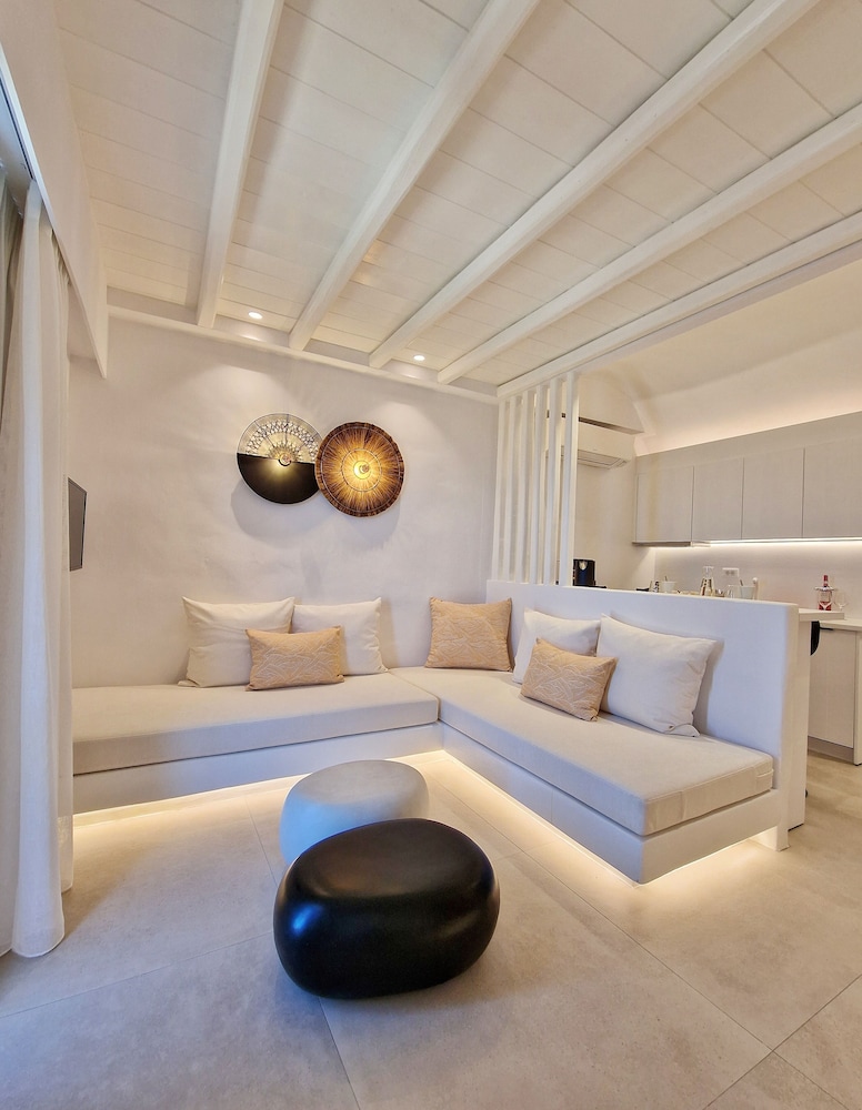 AGADA Folegandros