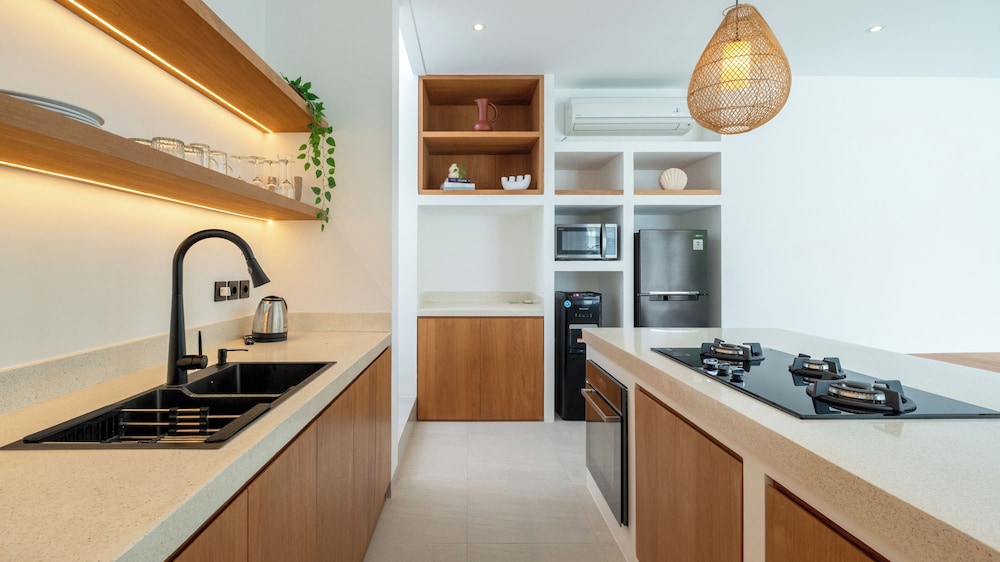 Loona Palm Villas by Villa Finder