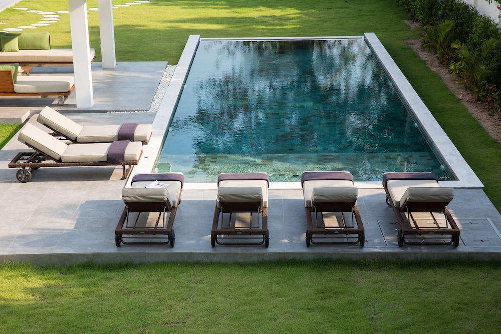 Villa Thansamaay