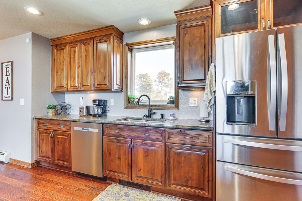 Hot Tub, Pool: 40-acre Horse Ranch in Kiowa! view 3