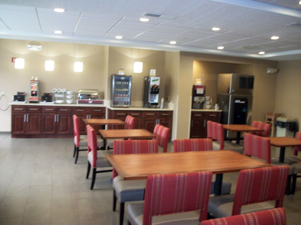 Dover Vacations - Comfort Suites Dover - Property Image 16