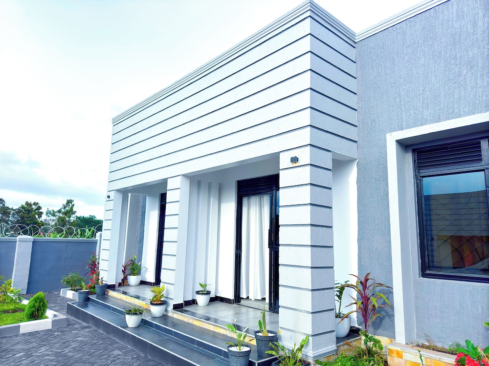 Tanzi Homes