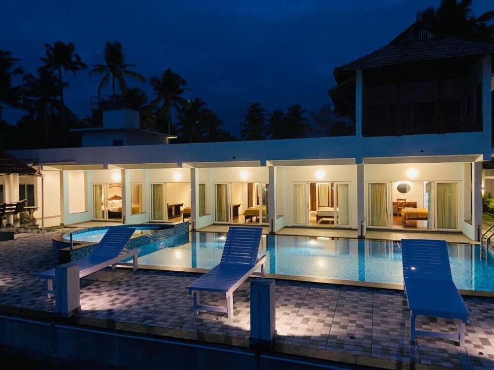 Breakwater Resort by Z Vacations