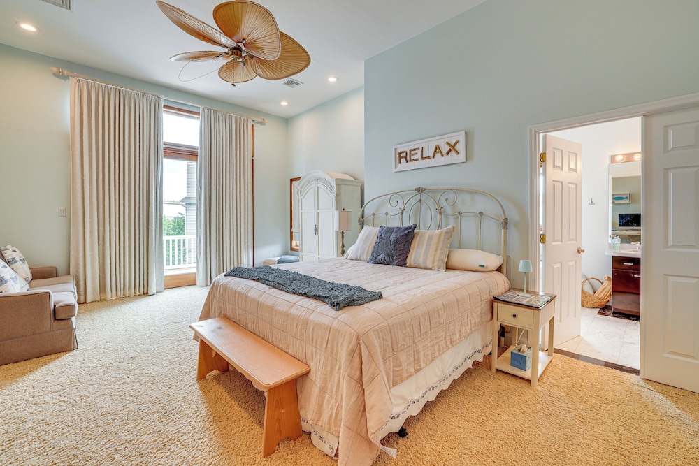 1 Block to Inlet Beach: Brigantine Family Home