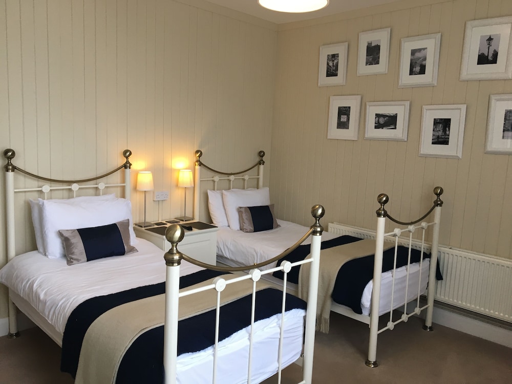 Ashbury Bed and Breakfast