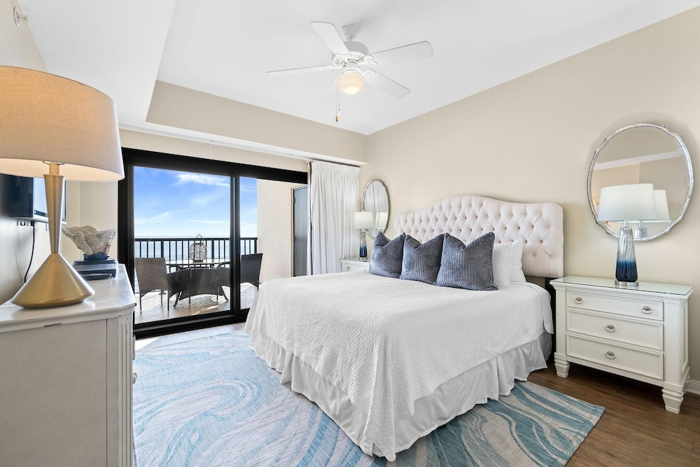 The Palms West 813