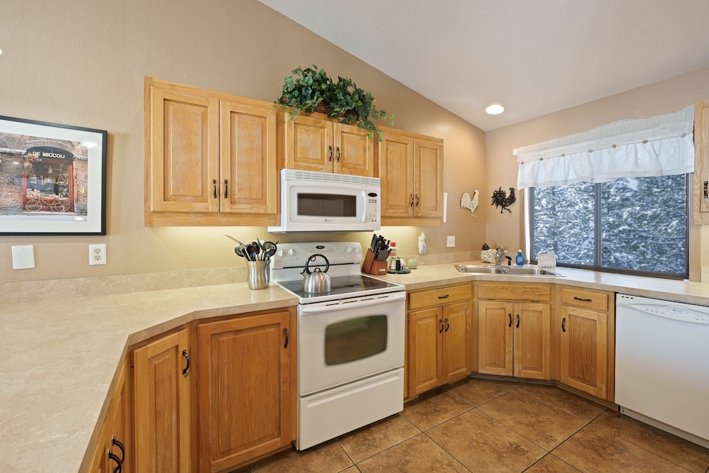 8 Umpqua Ln 4 Bedroom Home