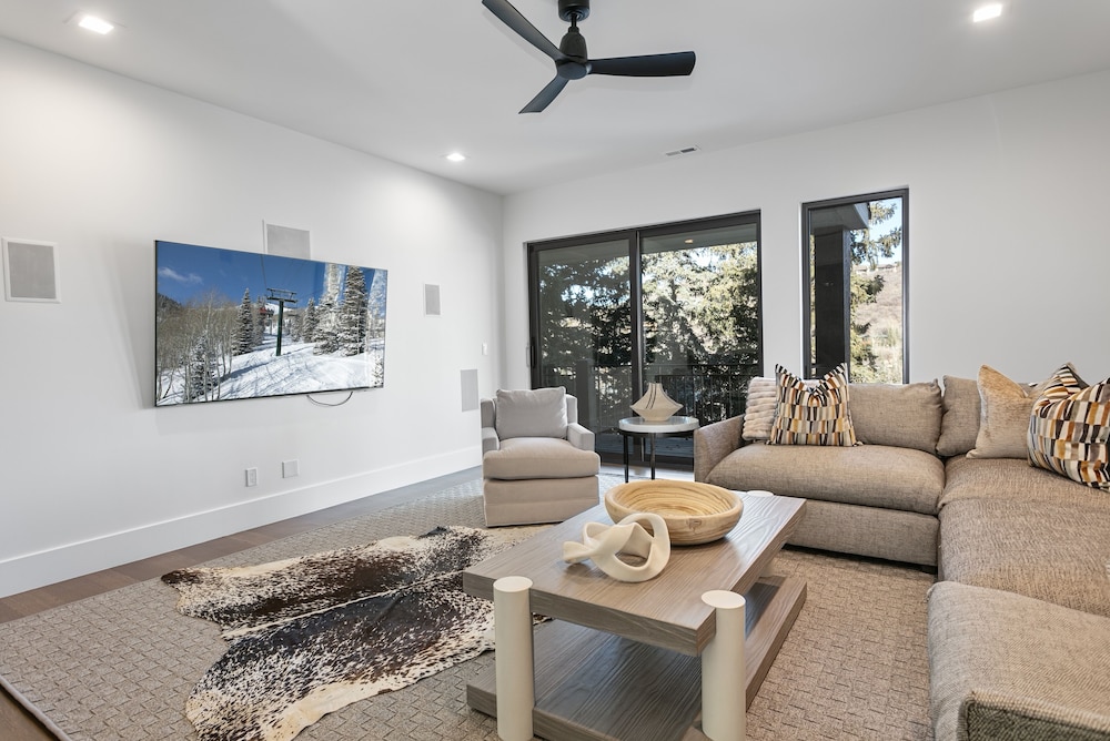 656 Coalition View Court - Private Home With Spa 4 Bedroom Home