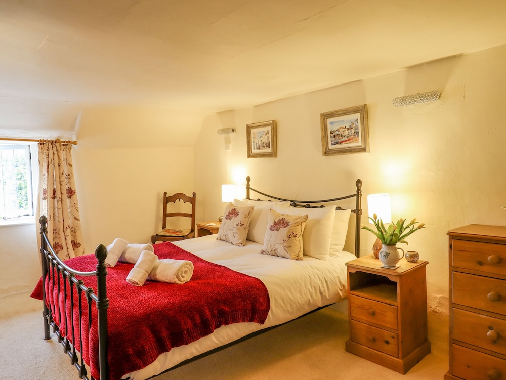 Rose Cottage in Holcombe