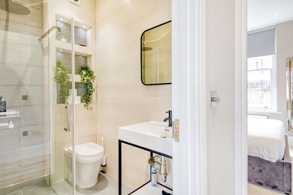 The Village Vixen- Hampstead Village - by Out of Office Lifestyle