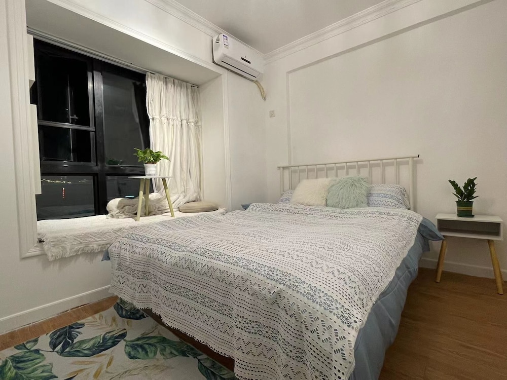 ShengZheng LaCave Apartment(Shenzhen Convention & Exhibition Center)  - Hostel view 2