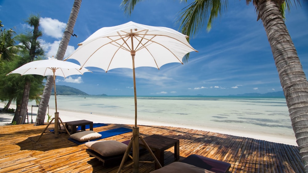 B52 Beach Resort
