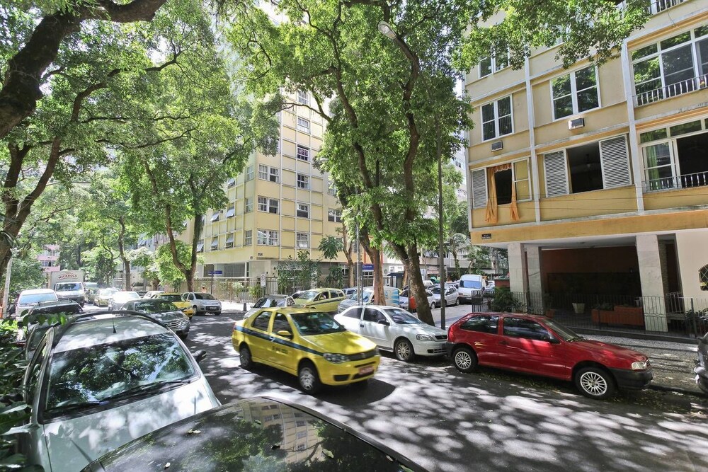 Ipanema Close to the Beach - 153B Holiday Home 1 view 4