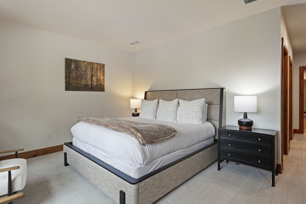 106 - Three Bedroom Shooting Star 3 Condo