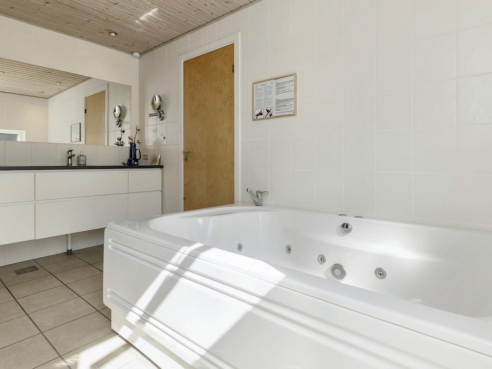 10 Person Holiday Home in Vaeggerlose-by Traum view 4