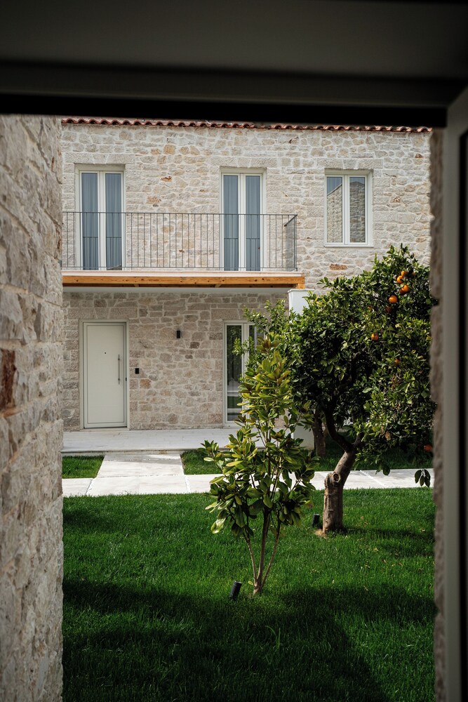 Petroulas Village