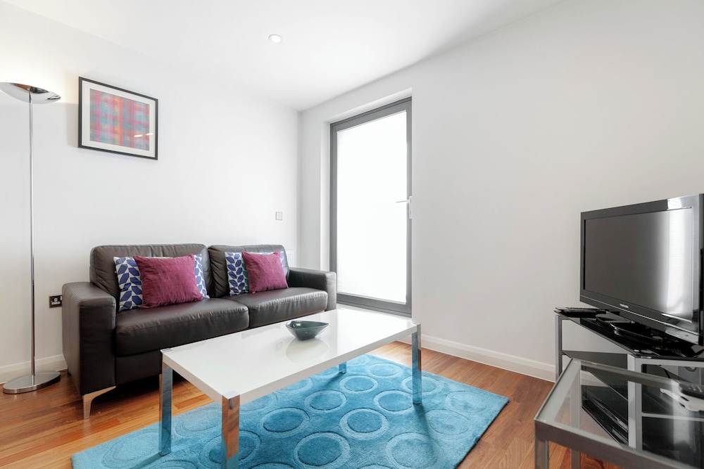 Roomspace Apartments - Chorus