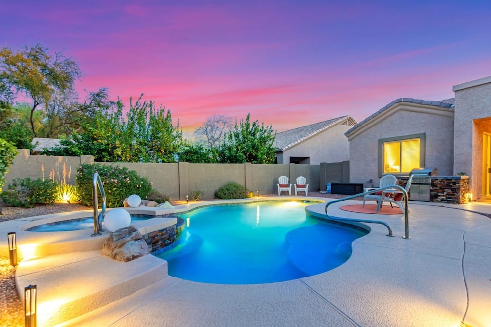 The Dreaming Tree Sleeps 10 Pool Spa Firepit BBQ