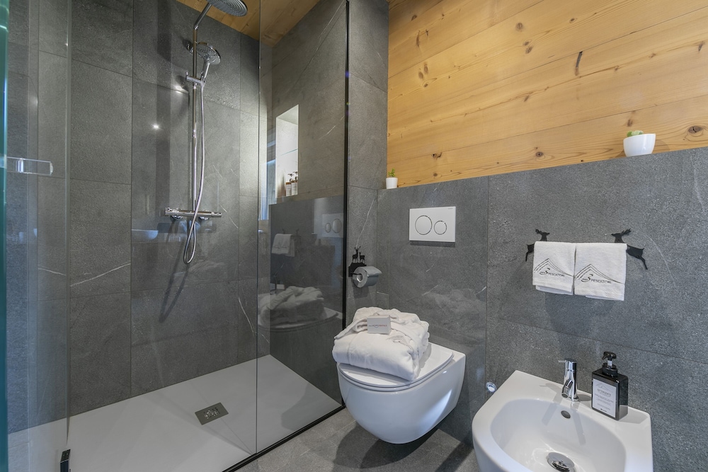 Besseghini Apartments view 4