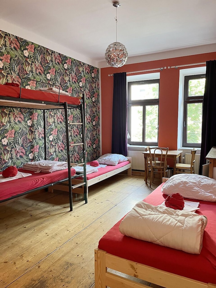 Homeplanet Hostel