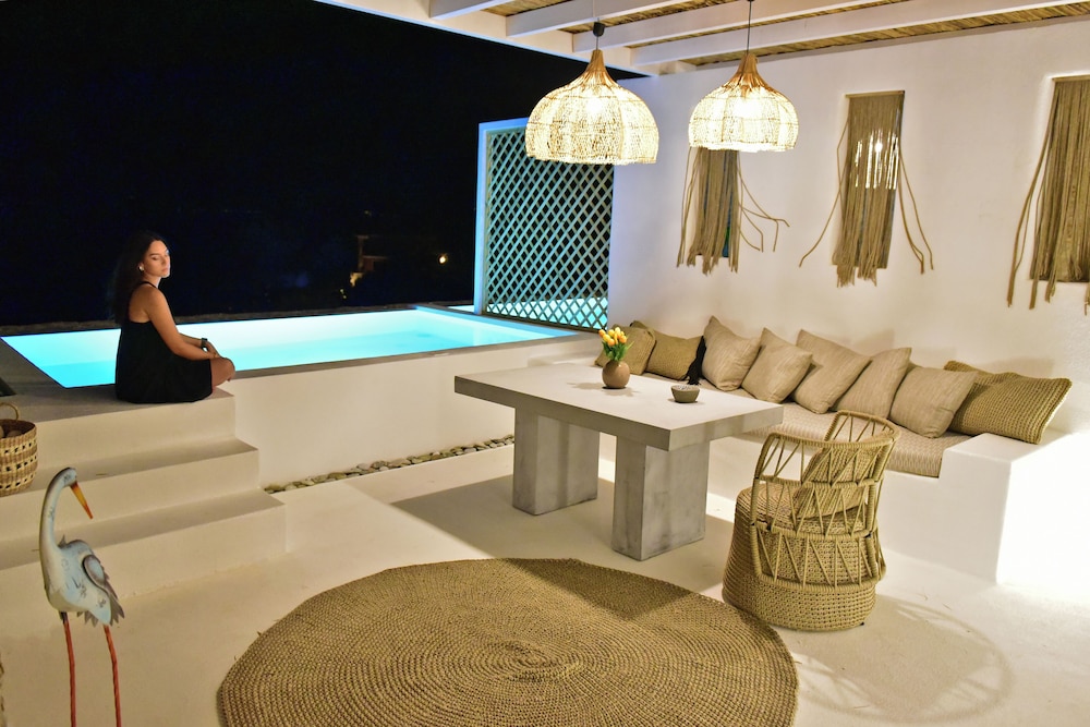 Natura Luxury Villas