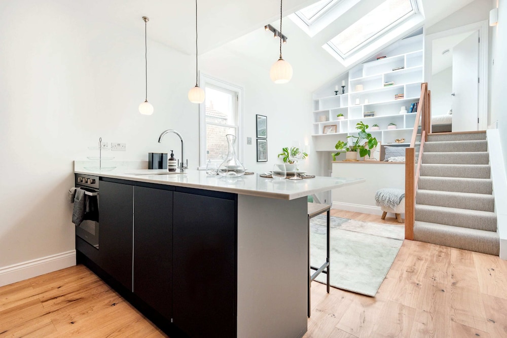 Lillie Road Residence B
