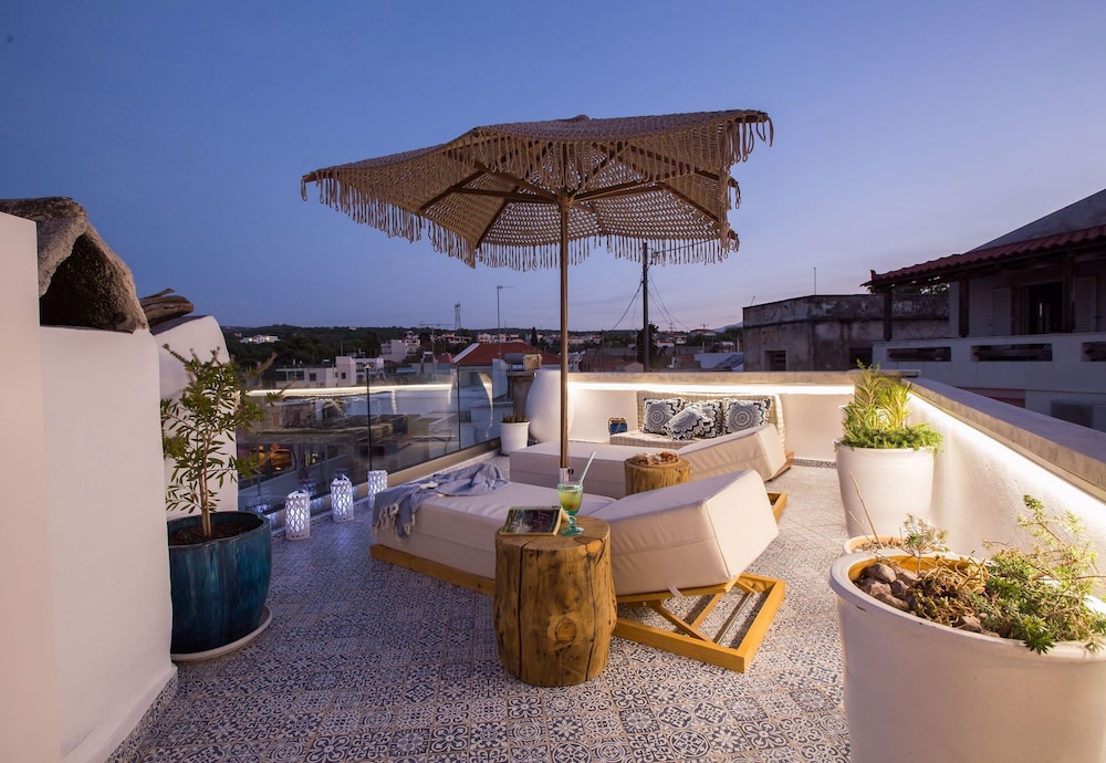 Last Century Residence With Jacuzzi view 2