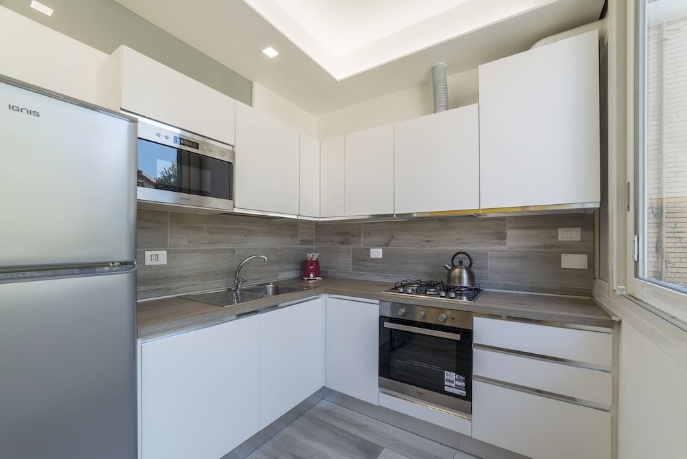 Modern Apartment Giardini Vaticani & S Pietro